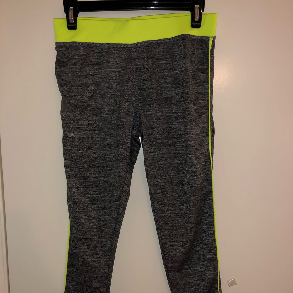 Workout leggings worn once.